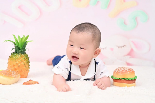 林州宝宝在妈妈肚子里